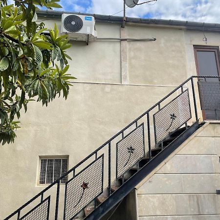 Gardenie Apartment Kutaisi Bagian luar foto